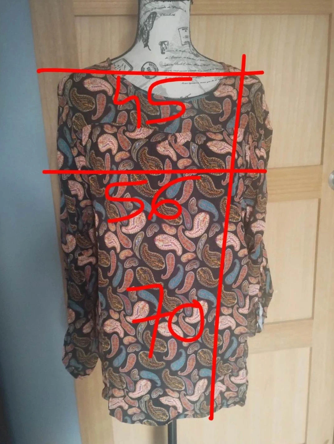 Fine sweater with colorful leaf patterns, roll-up sleeves, size 46 – photo 6